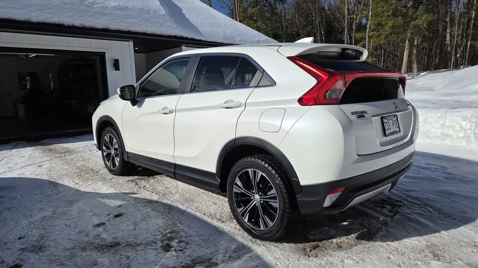 2018 Mitsubishi Eclipse Cross - Image 2 of 14