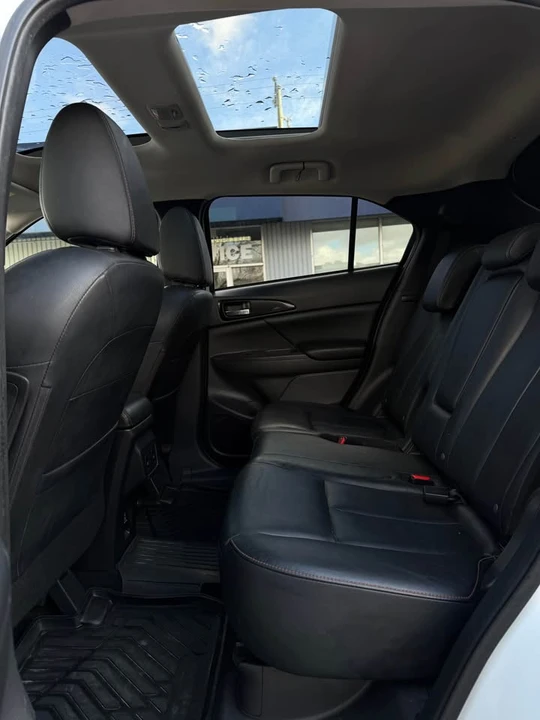 2018 Mitsubishi Eclipse Cross - Image 13 of 19