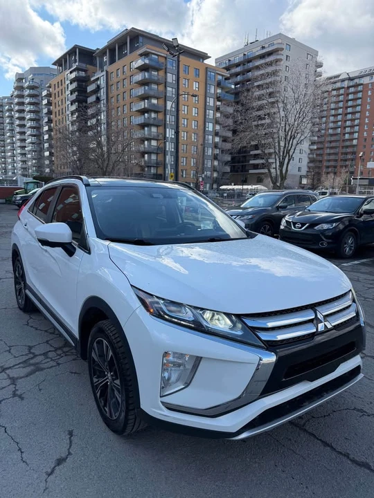 2018 Mitsubishi Eclipse Cross - Image 2 of 19
