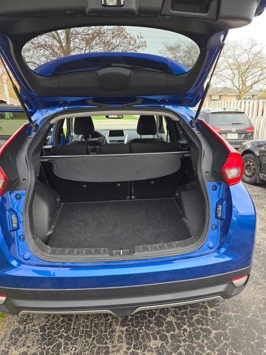 2018 Mitsubishi Eclipse Cross - Image 3 of 8