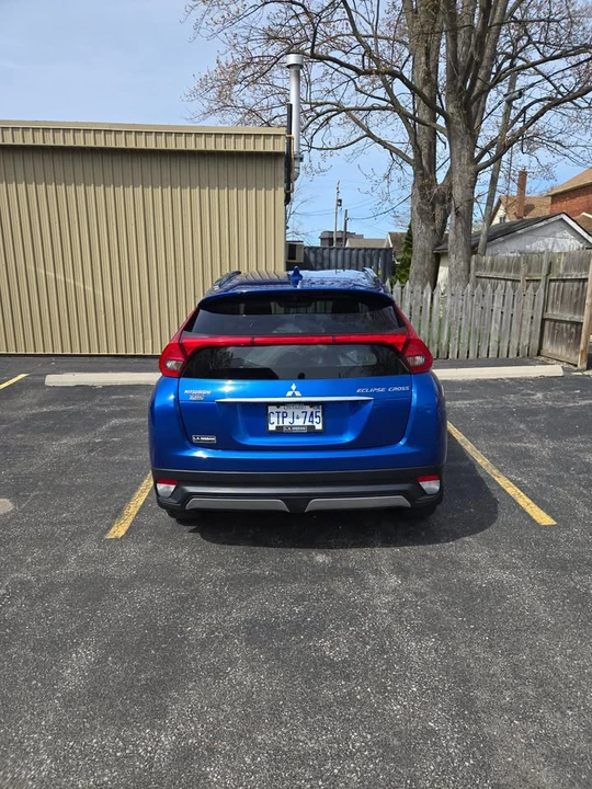 2018 Mitsubishi Eclipse Cross - Image 2 of 8