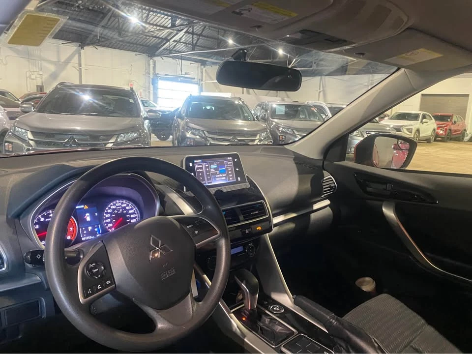 2018 Mitsubishi Eclipse Cross - Image 5 of 8