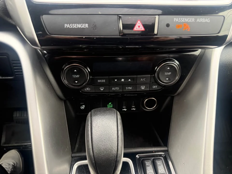 2018 Mitsubishi Eclipse Cross - Image 9 of 16