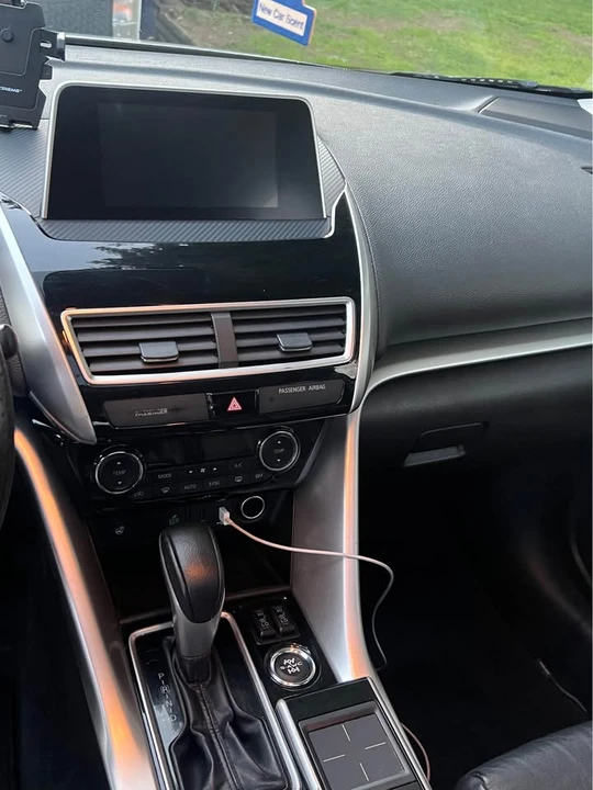 2018 Mitsubishi Eclipse Cross - Image 7 of 15