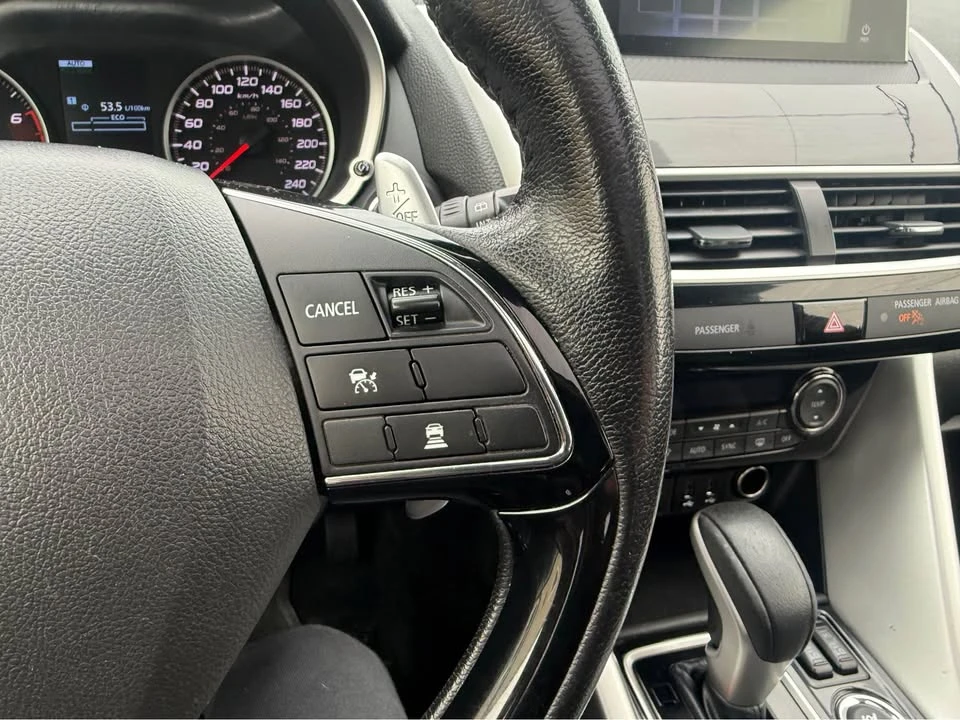 2018 Mitsubishi Eclipse Cross - Image 11 of 16