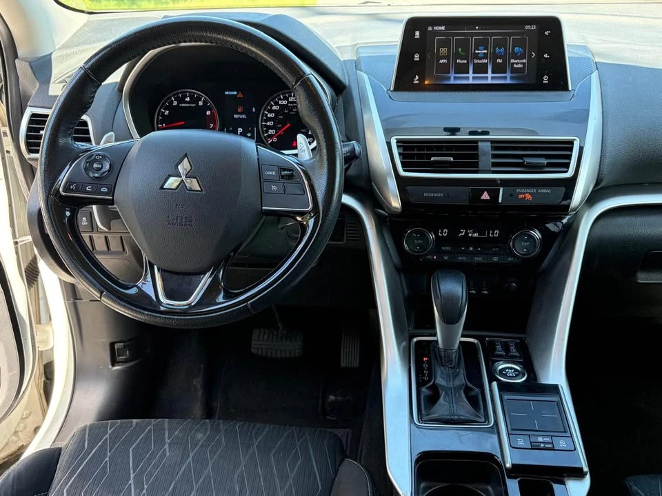 2018 Mitsubishi Eclipse Cross - Image 8 of 14