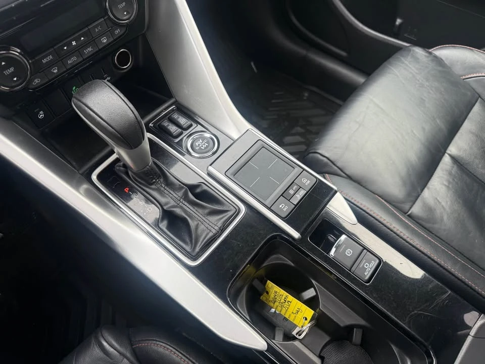 2018 Mitsubishi Eclipse Cross - Image 10 of 16