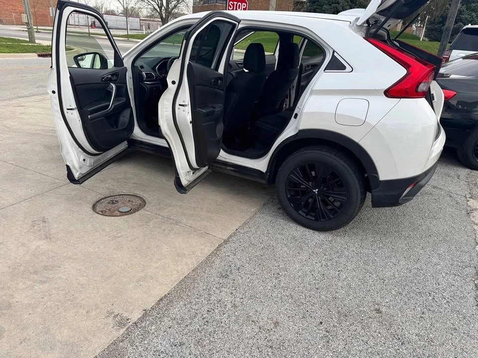 2018 Mitsubishi Eclipse Cross - Image 4 of 20