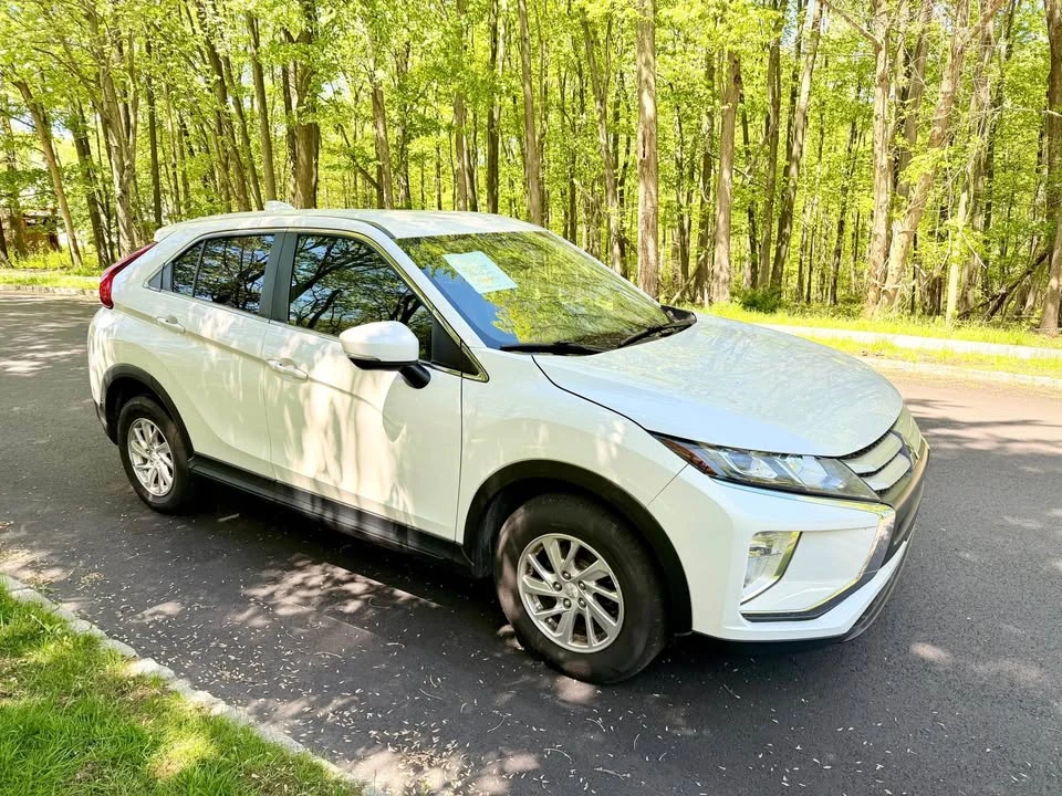 2018 Mitsubishi Eclipse Cross - Image 2 of 12