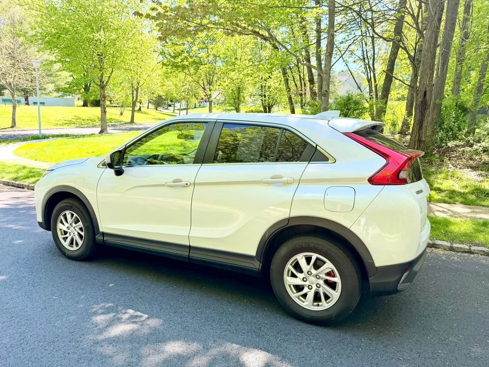 2018 Mitsubishi Eclipse Cross - Image 10 of 12