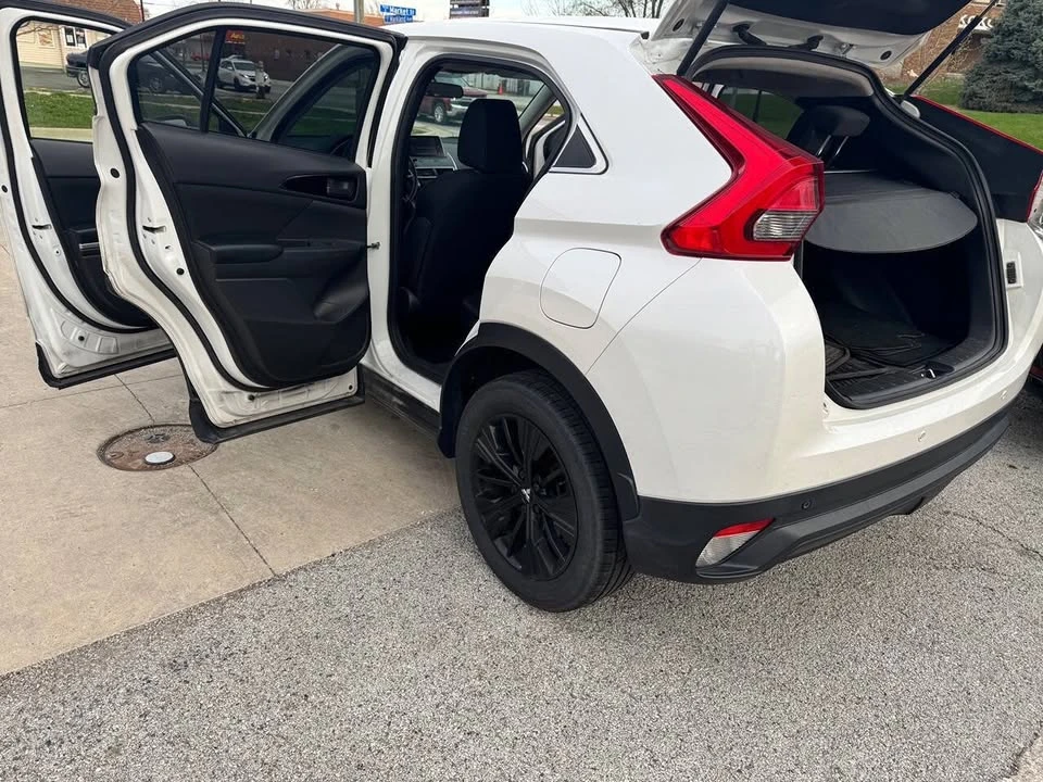 2018 Mitsubishi Eclipse Cross - Image 3 of 20