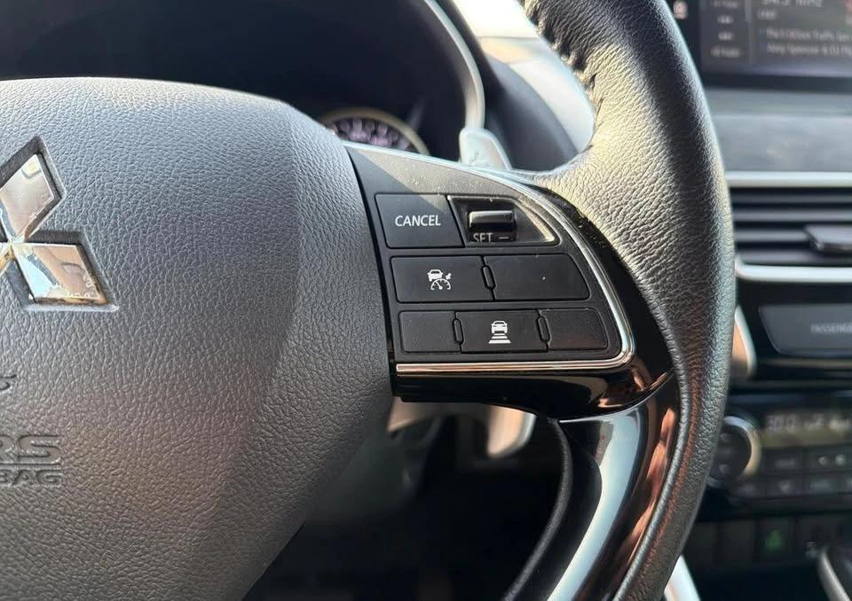 2018 Mitsubishi Eclipse Cross - Image 16 of 20