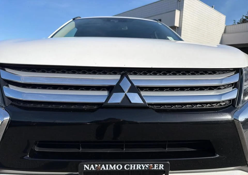 2018 Mitsubishi Eclipse Cross - Image 9 of 20