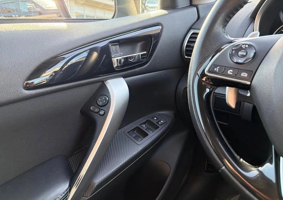 2018 Mitsubishi Eclipse Cross - Image 17 of 20