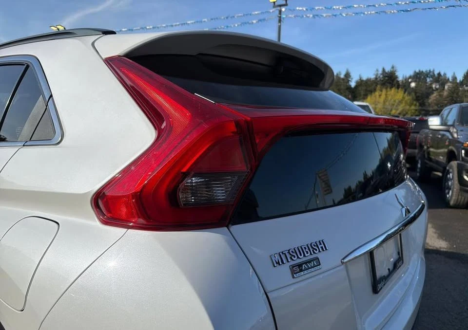 2018 Mitsubishi Eclipse Cross - Image 11 of 20