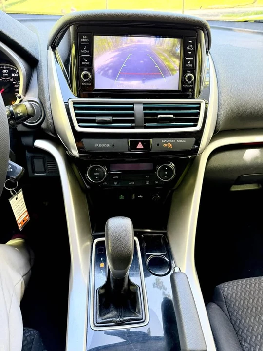 2018 Mitsubishi Eclipse Cross - Image 11 of 12
