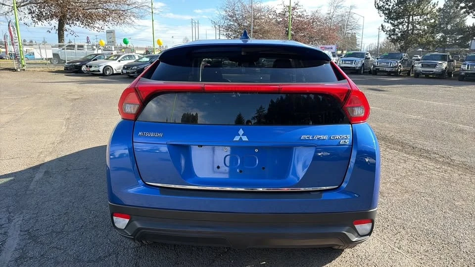 2018 Mitsubishi Eclipse Cross - Image 4 of 17
