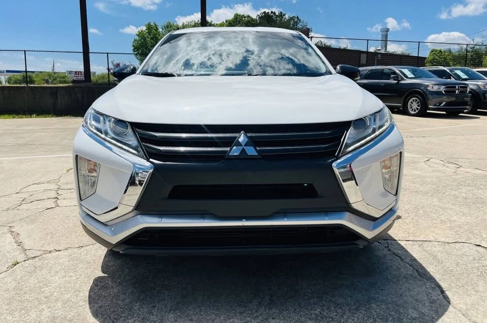 2018 Mitsubishi Eclipse Cross - Image 3 of 17