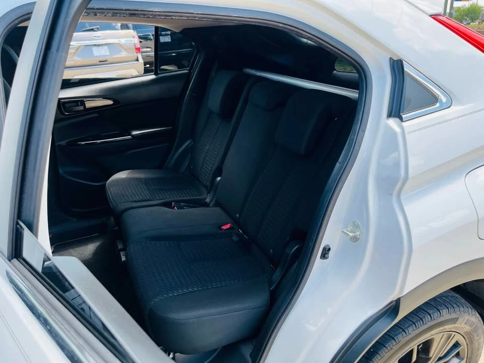 2018 Mitsubishi Eclipse Cross - Image 10 of 16