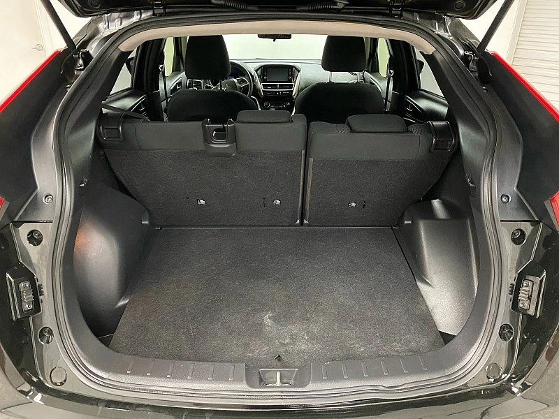 2018 Mitsubishi Eclipse Cross - Image 12 of 20