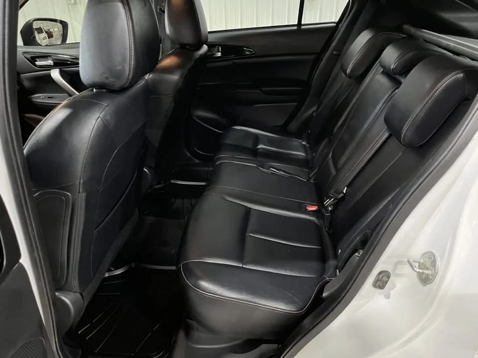 2018 Mitsubishi Eclipse Cross - Image 8 of 14