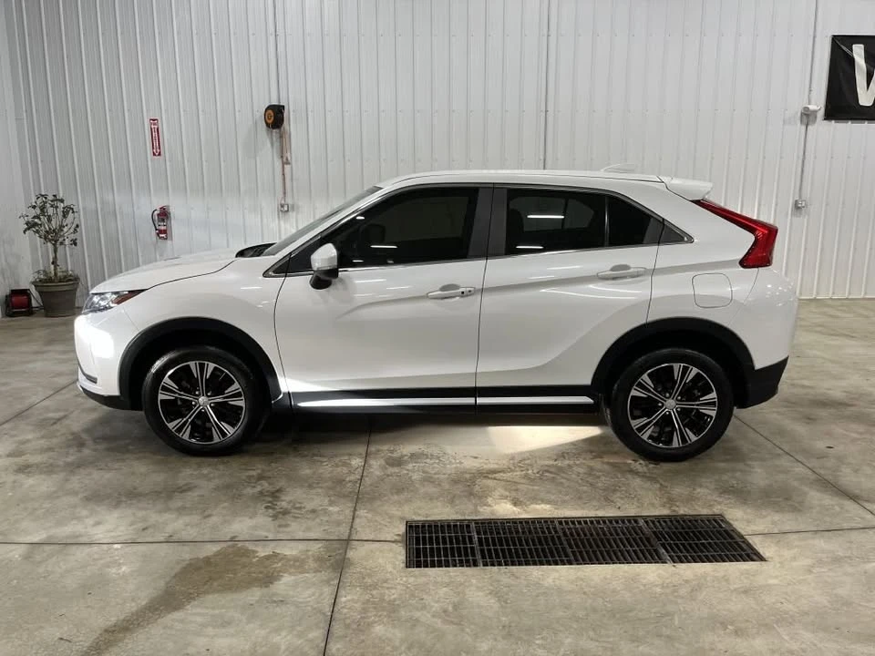 2018 Mitsubishi Eclipse Cross - Image 4 of 14