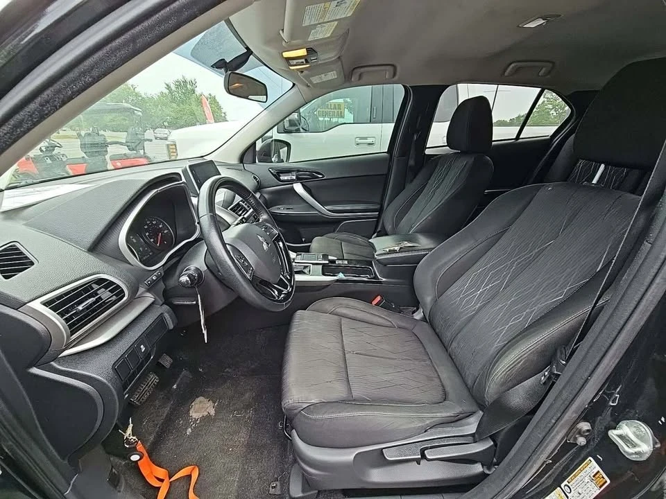 2018 Mitsubishi Eclipse Cross - Image 3 of 11
