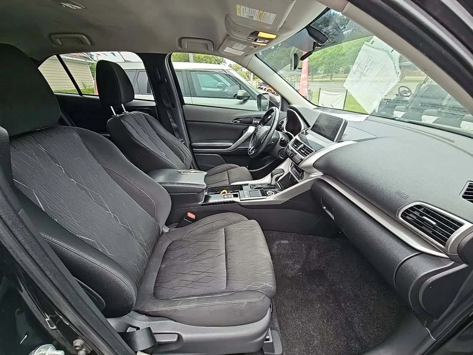 2018 Mitsubishi Eclipse Cross - Image 4 of 11