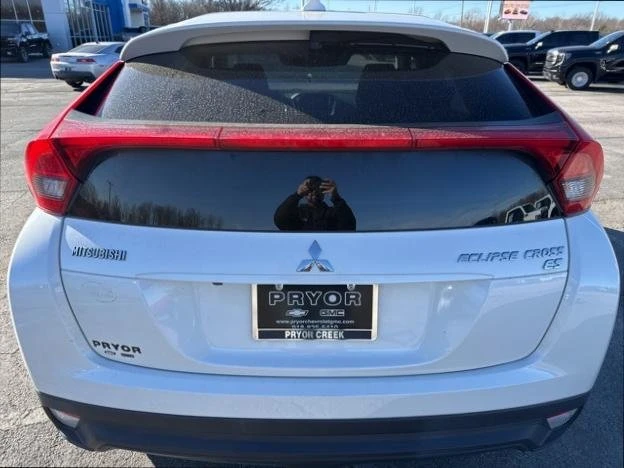 2018 Mitsubishi Eclipse Cross - Image 3 of 12