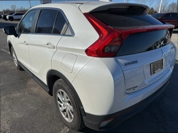 2018 Mitsubishi Eclipse Cross - Image 4 of 12