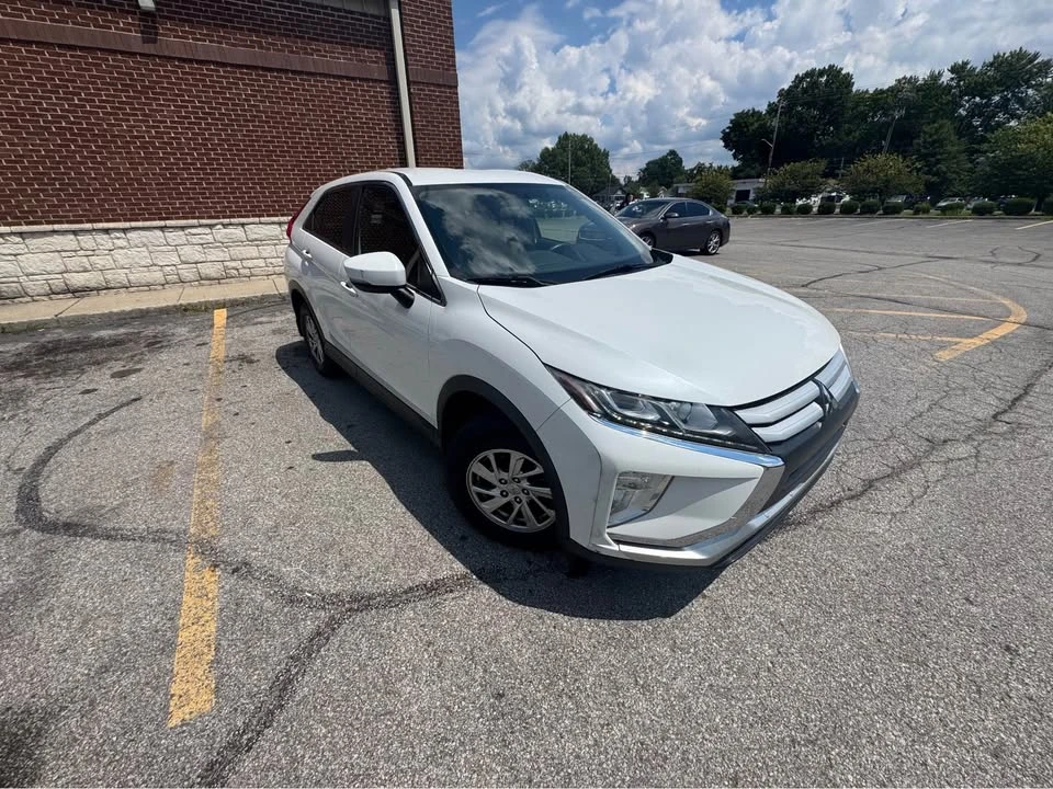 2018 Mitsubishi Eclipse Cross - Image 8 of 11