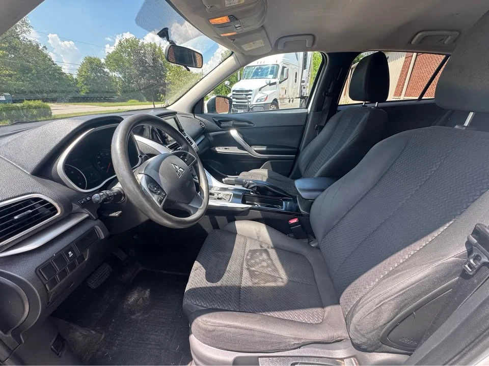 2018 Mitsubishi Eclipse Cross - Image 9 of 11