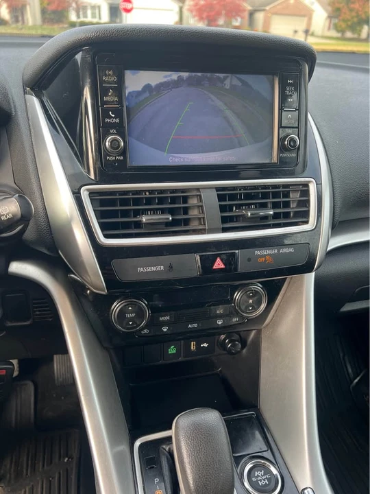 2018 Mitsubishi Eclipse Cross - Image 9 of 9