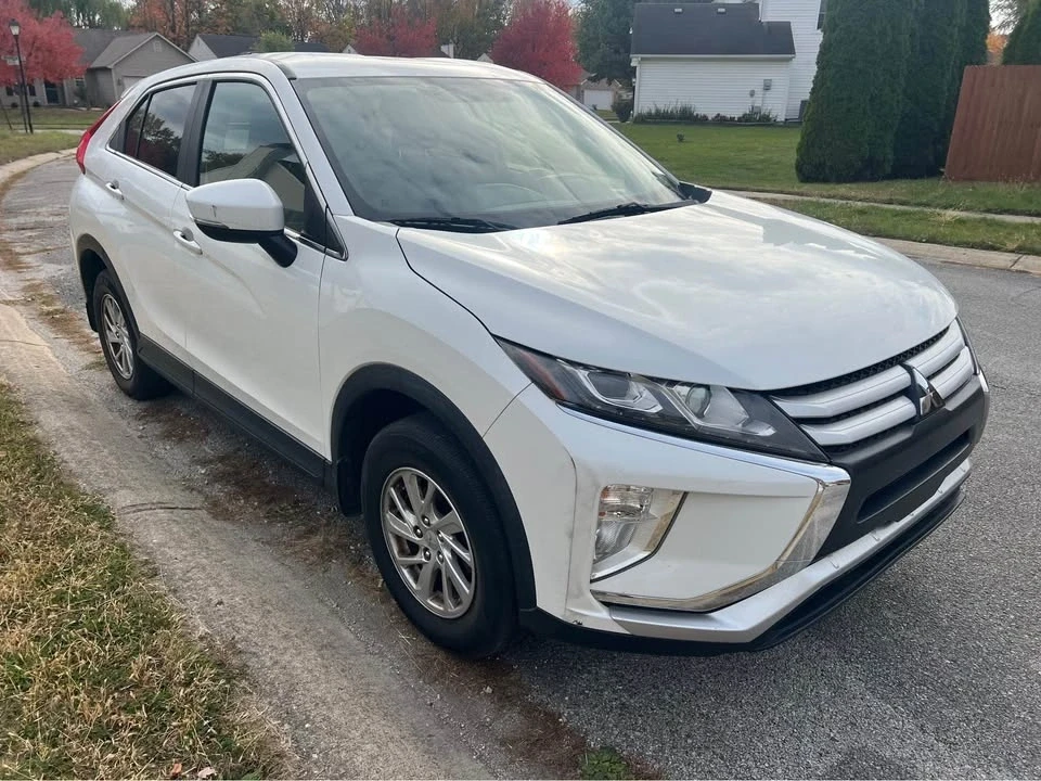 2018 Mitsubishi Eclipse Cross - Image 3 of 9