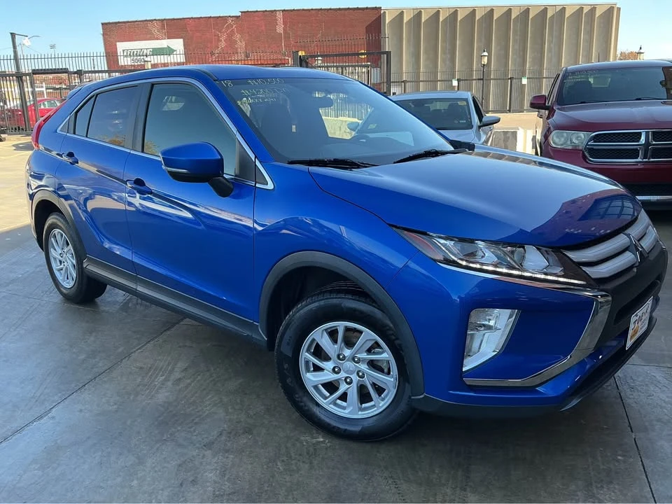 2018 Mitsubishi Eclipse Cross - Image 3 of 9
