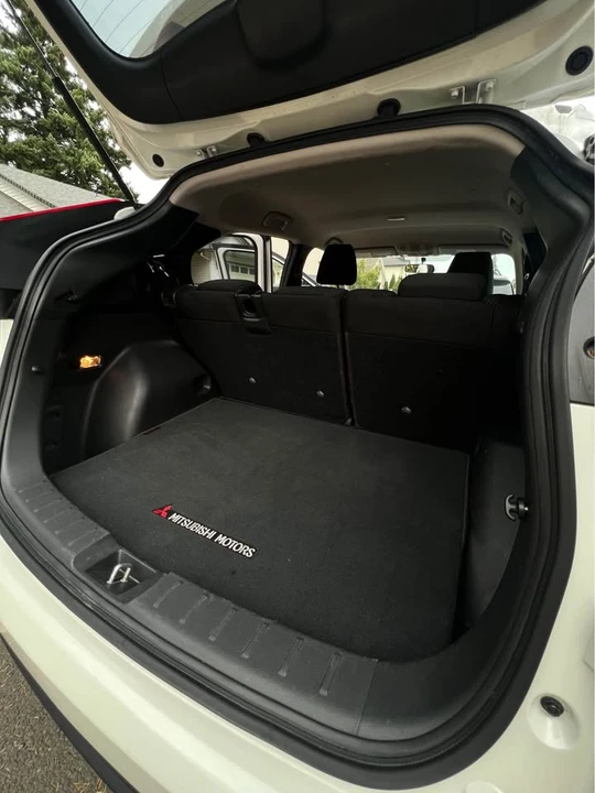 2018 Mitsubishi Eclipse Cross - Image 16 of 19