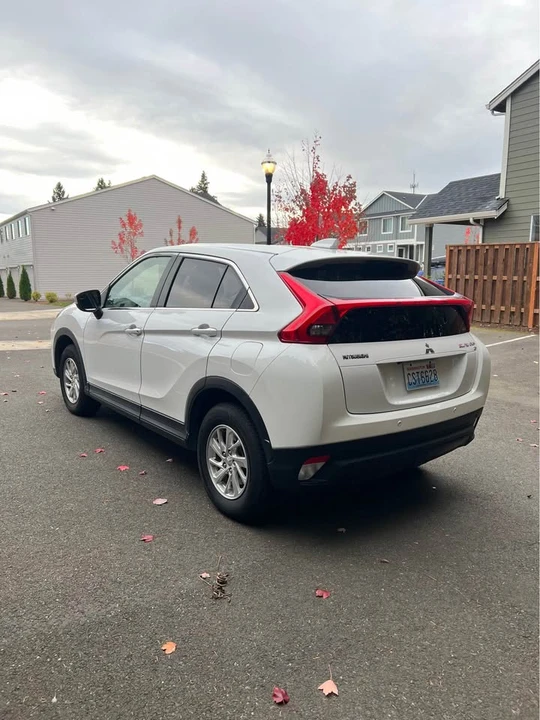2018 Mitsubishi Eclipse Cross - Image 5 of 19
