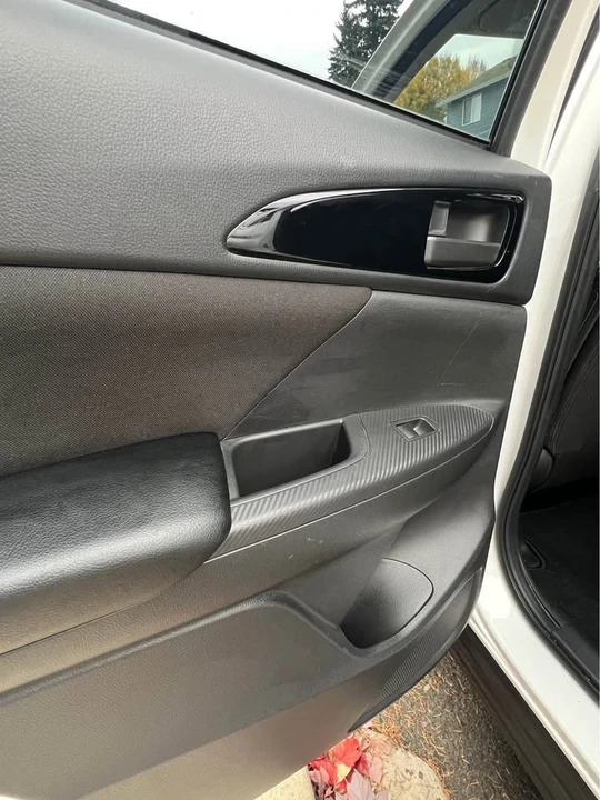 2018 Mitsubishi Eclipse Cross - Image 15 of 19