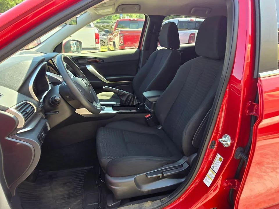 2018 Mitsubishi Eclipse Cross - Image 3 of 7