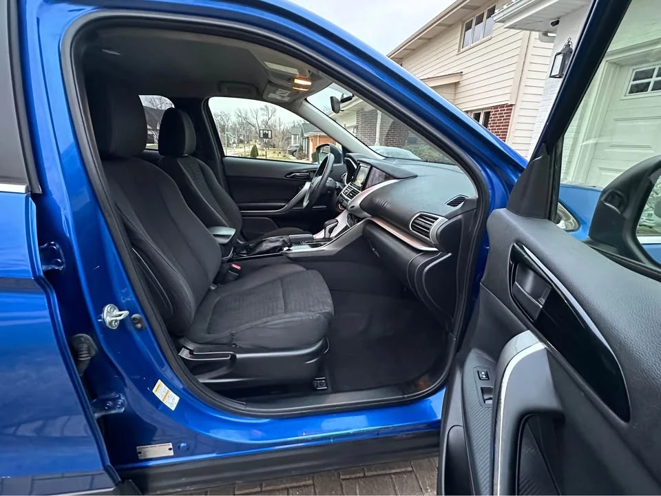 2018 Mitsubishi Eclipse Cross - Image 5 of 15