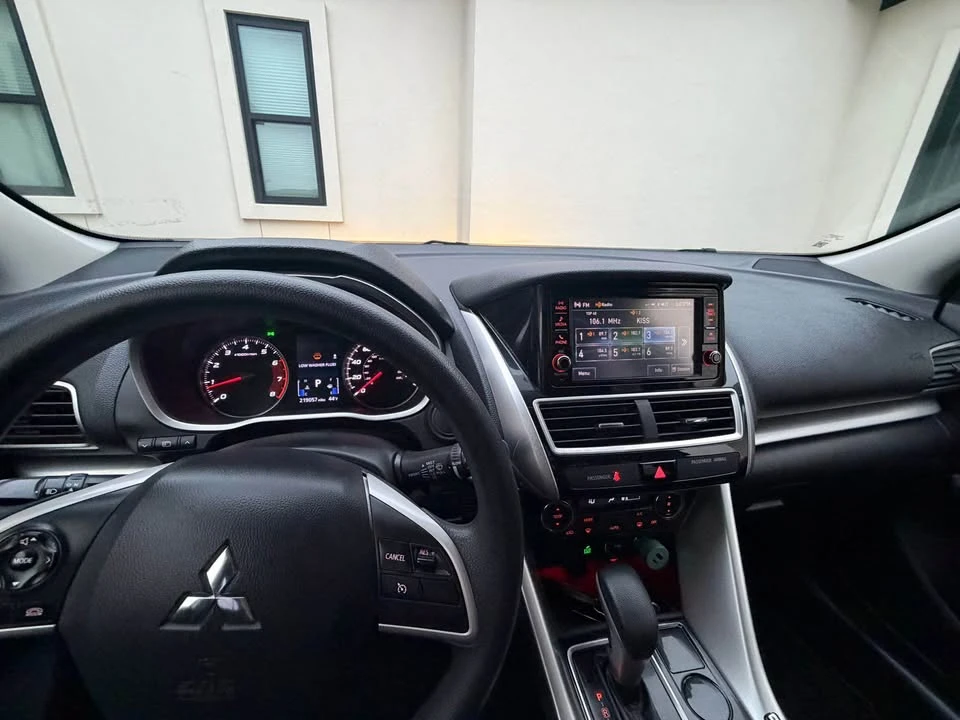 2018 Mitsubishi Eclipse Cross - Image 11 of 11