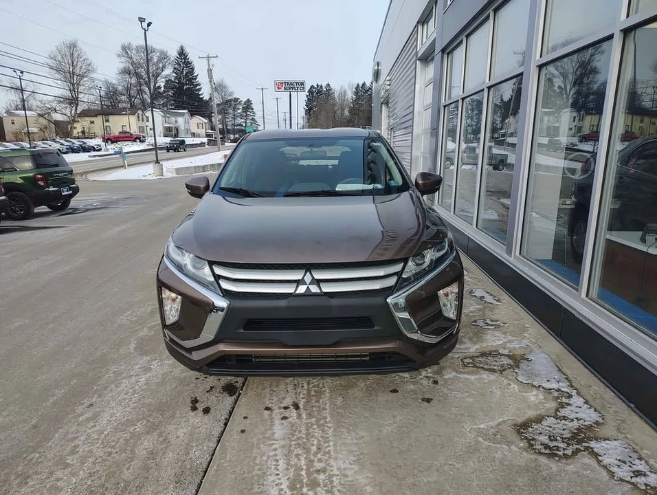 2018 Mitsubishi Eclipse Cross - Image 2 of 9