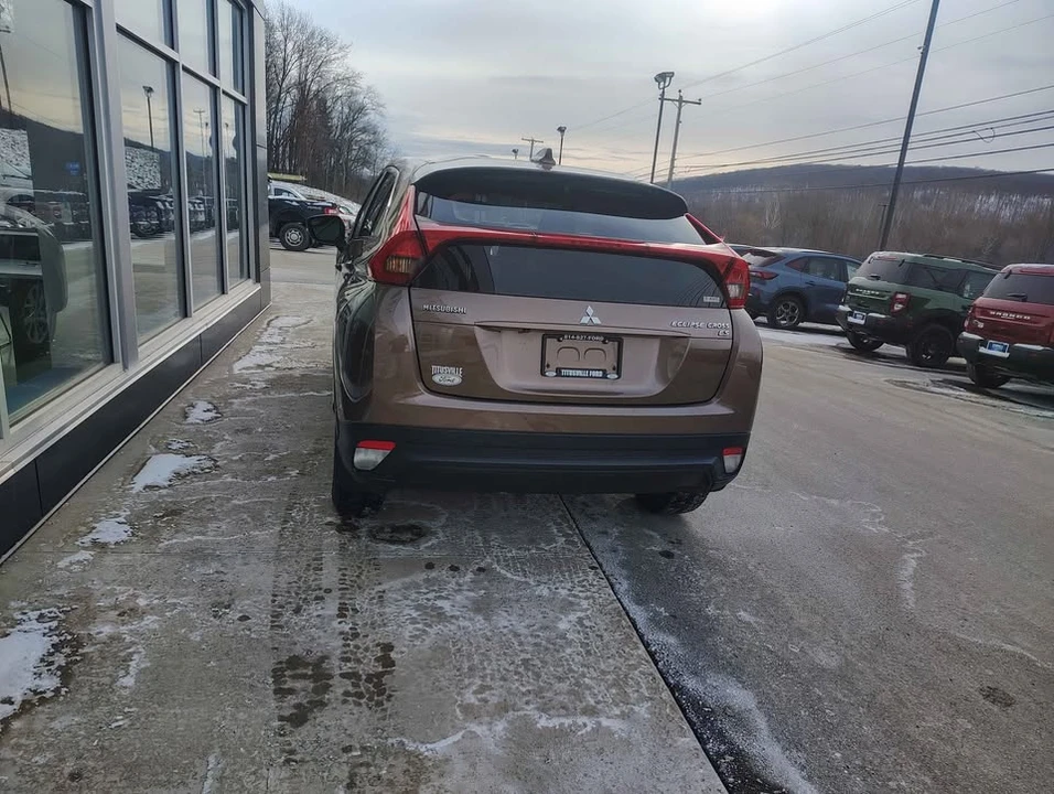 2018 Mitsubishi Eclipse Cross - Image 5 of 9