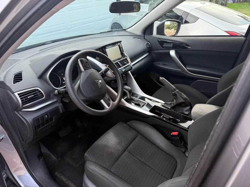 2018 Mitsubishi Eclipse Cross - Image 4 of 8