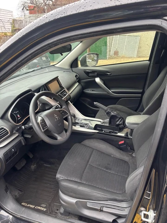 2018 Mitsubishi Eclipse Cross - Image 8 of 10