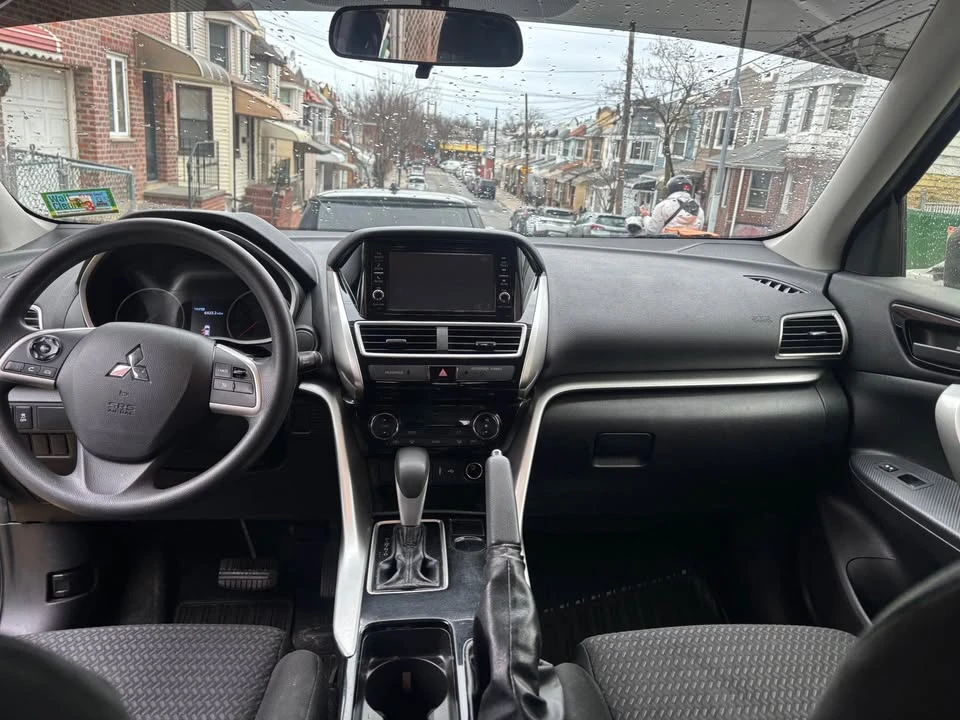 2018 Mitsubishi Eclipse Cross - Image 7 of 10