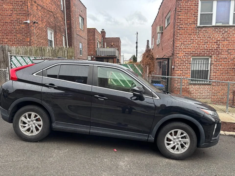 2018 Mitsubishi Eclipse Cross - Image 5 of 10