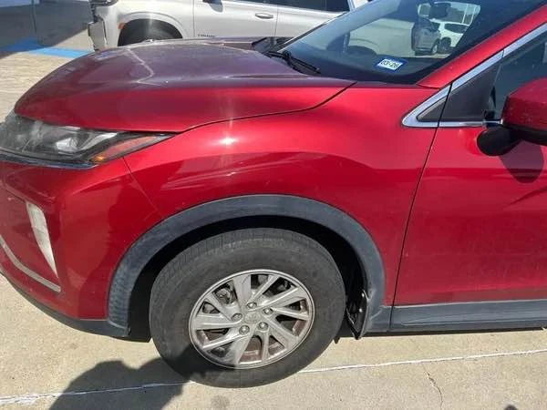 2018 Mitsubishi Eclipse Cross - Image 2 of 13