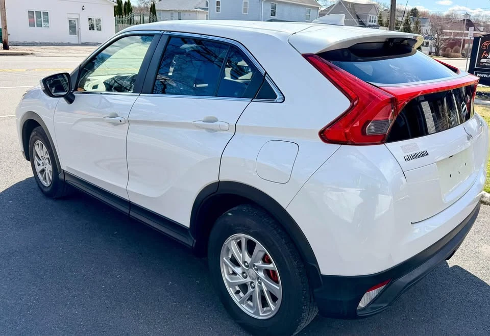 2018 Mitsubishi Eclipse Cross - Image 3 of 10
