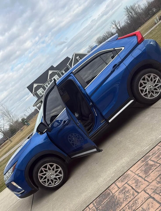 2018 Mitsubishi Eclipse Cross - Image 3 of 5